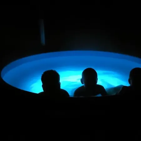 Upea Kelohirsihuvila Rannalla, Myoes Poreamme! *