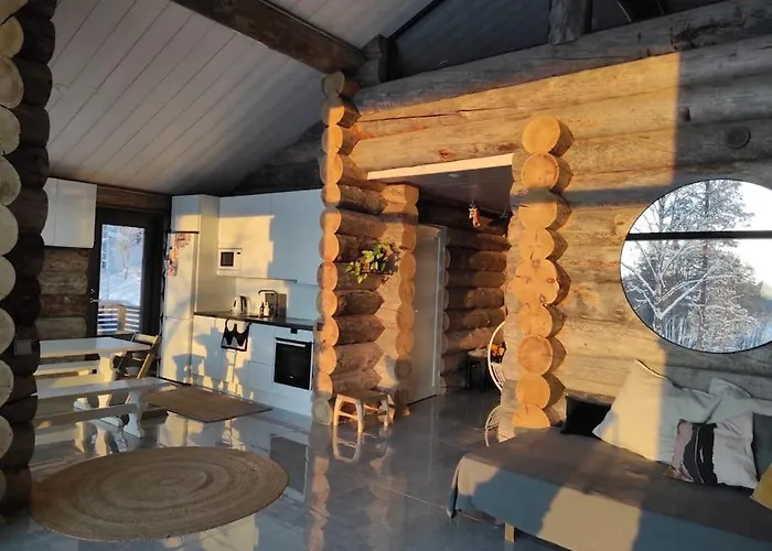 Upea Kelohirsihuvila Rannalla, Myoes Poreamme! Villa Joensuu